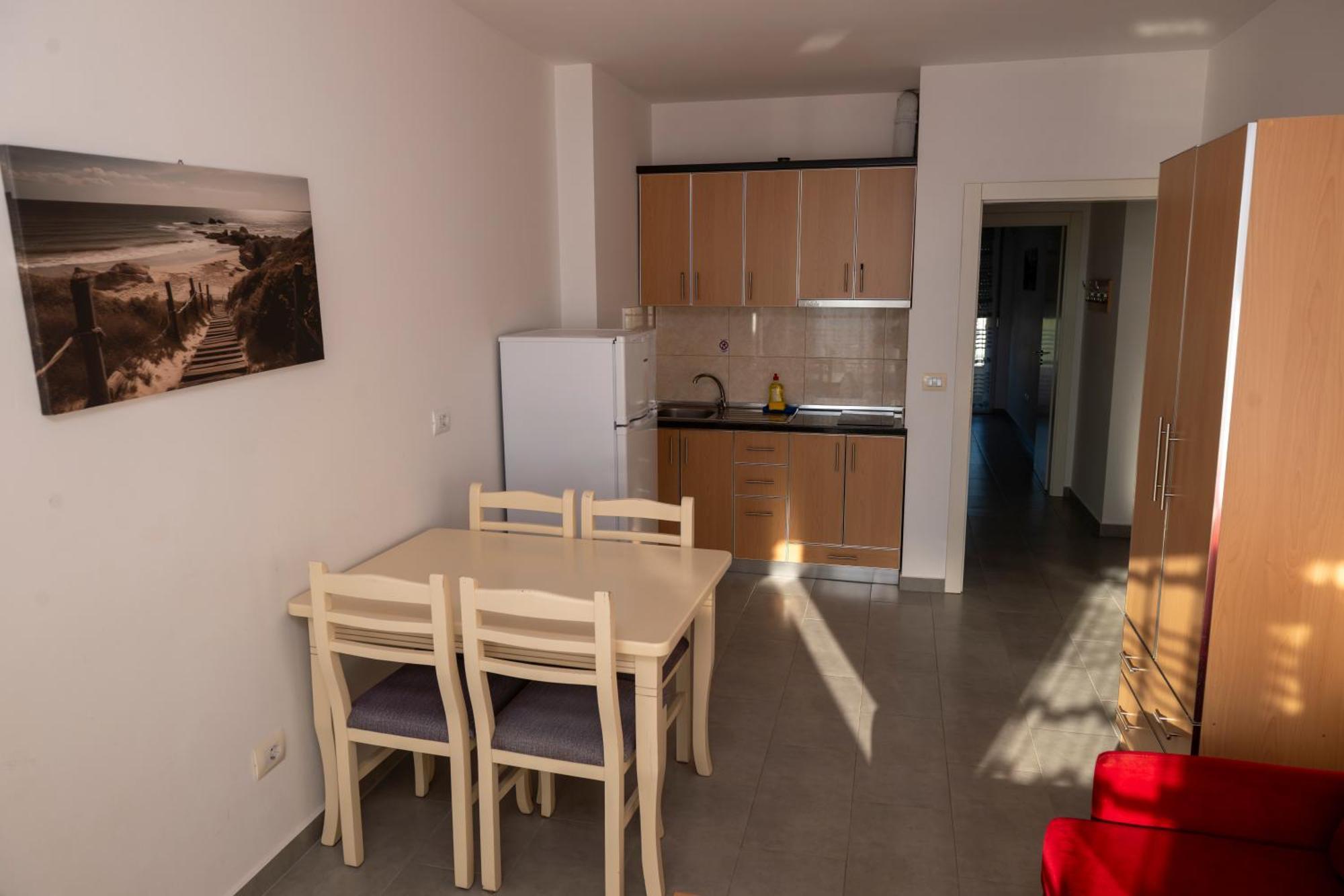 Apartamento Roxhensi Shëngjin