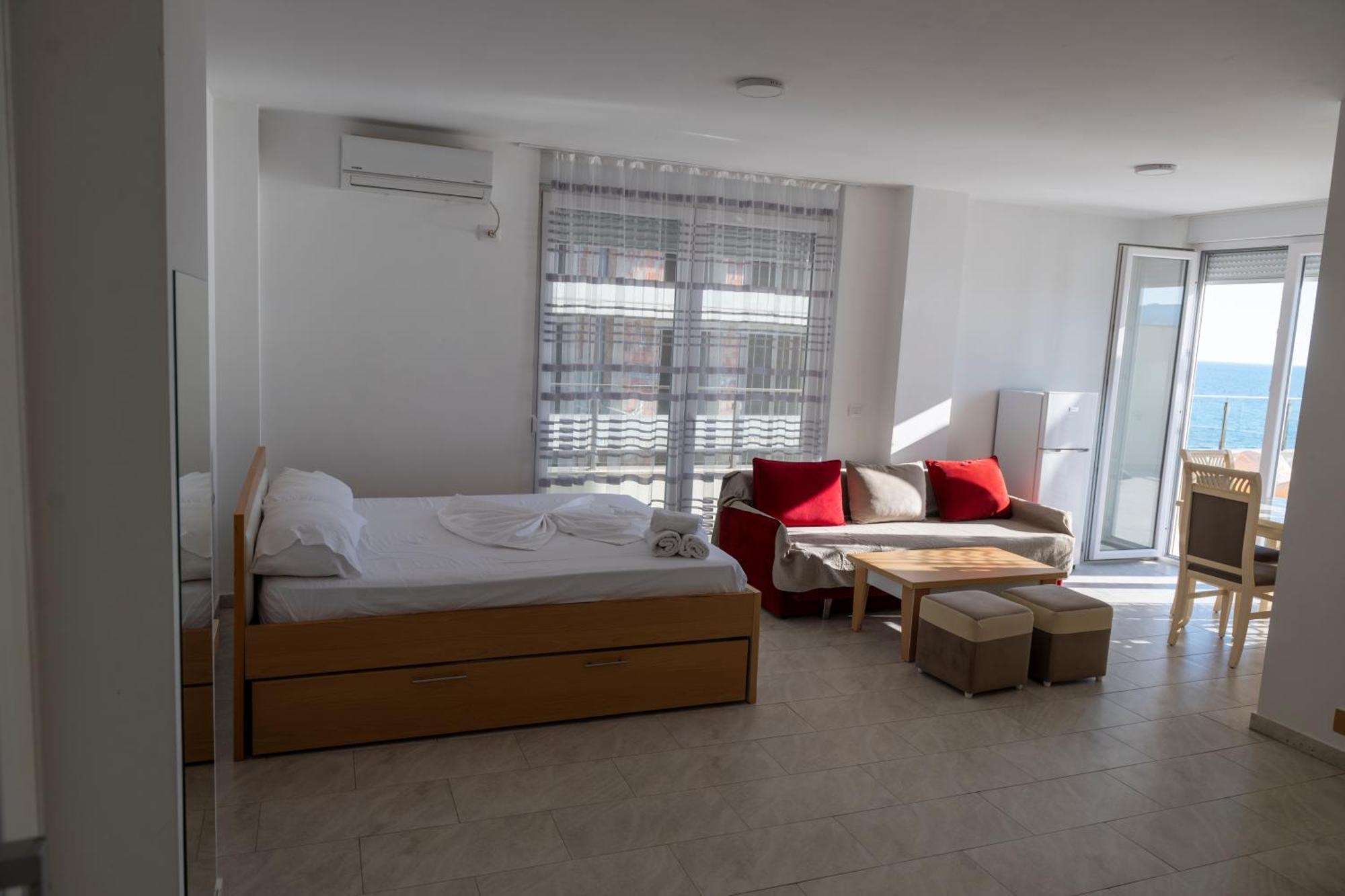 Apartamento Roxhensi Shëngjin